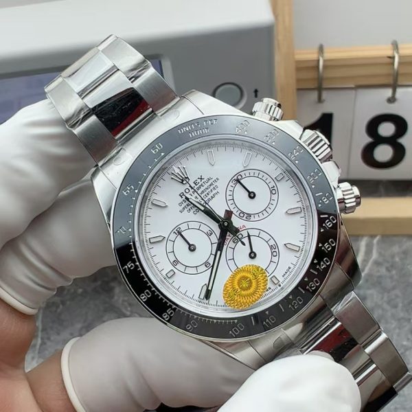 VS Factory Rolex Cosmograph Daytona 40mm “Panda” White Dial Exhibition Caseback (126502LN) — detail view 2