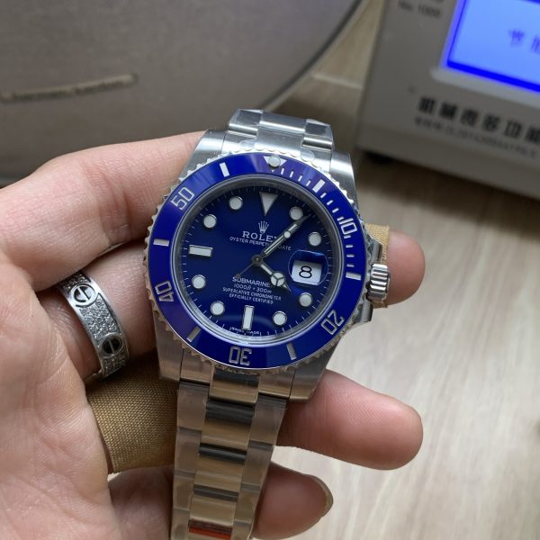 VS Factory Rolex Submariner Date “Smurf” Blue 40mm (116619LB) — detail view 2