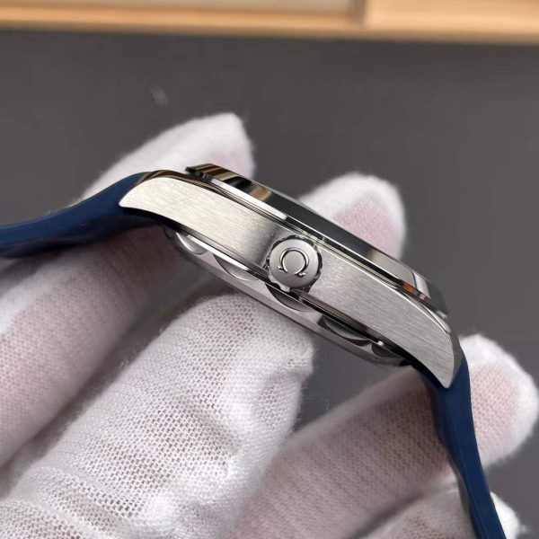 VS Factory Omega Seamaster Aqua Terra 150M 41mm Blue Dial Smooth Bezel Yellow Seconds Hand… — detail view 6