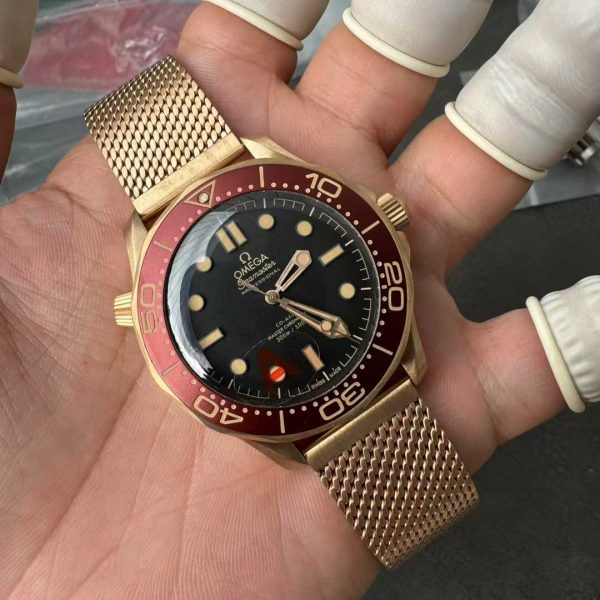VS Factory Omega Seamaster Diver 300M 007 “No Time To Die” Matte Tropical Brown/Black Dial Titanium Mesh… — detail view 3
