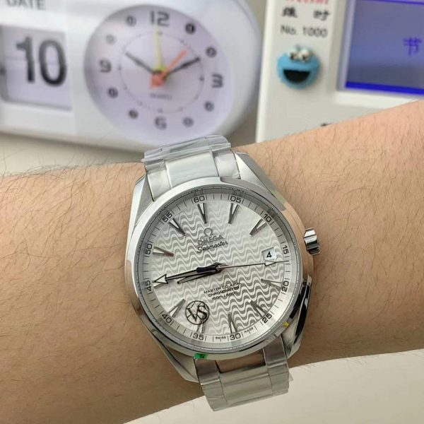 VS Factory Omega Seamaster Aqua Terra 150M “Silver Wave” (231.10.42.21.02.006) — detail view 5