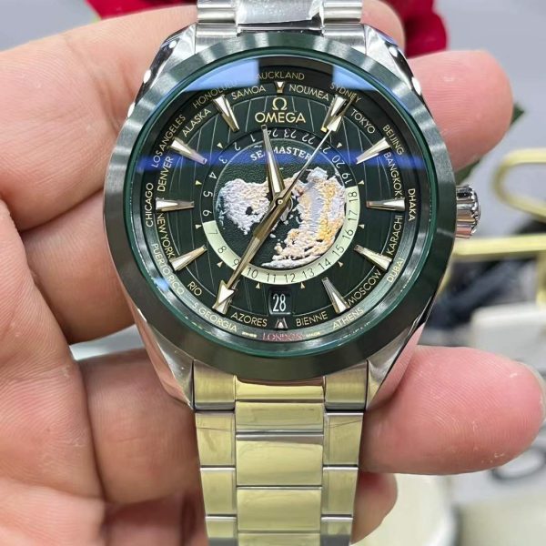 VS Factory Omega Seamaster Aqua Terra 150M GMT Worldtimer 43mm Green Dial Green Ceramic Bezel… — detail view 5
