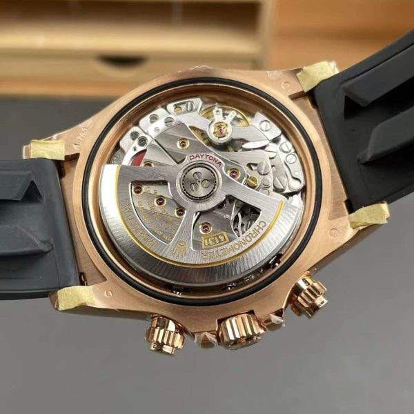 VS Factory Rolex Cosmograph Daytona 40mm Sundust Dial Everose Gold Rubber Strap (126515LN) — detail view 3