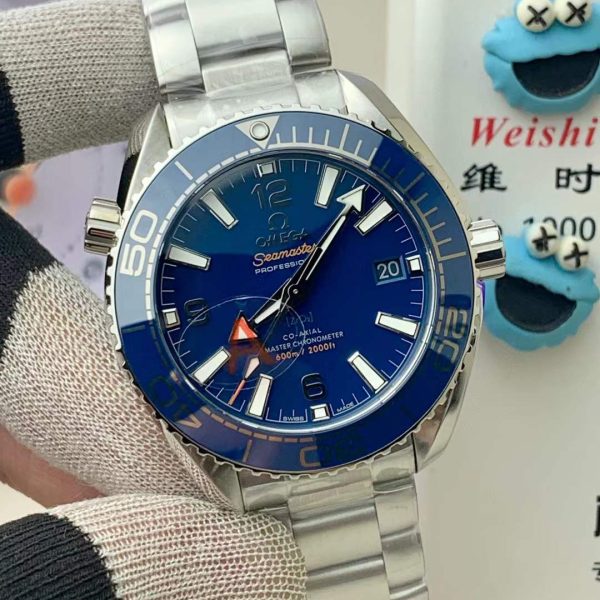 VS Factory Omega Seamaster Planet Ocean 600M GMT Blue Dial (215.30.44.22.03.001) — detail view 2