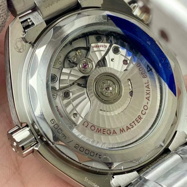 VS Factory Omega Seamaster Planet Ocean 600M GMT Blue Dial (215.30.44.22.03.001) — detail view 4