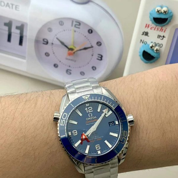 VS Factory Omega Seamaster Planet Ocean 600M GMT Blue Dial (215.30.44.22.03.001) — detail view 6