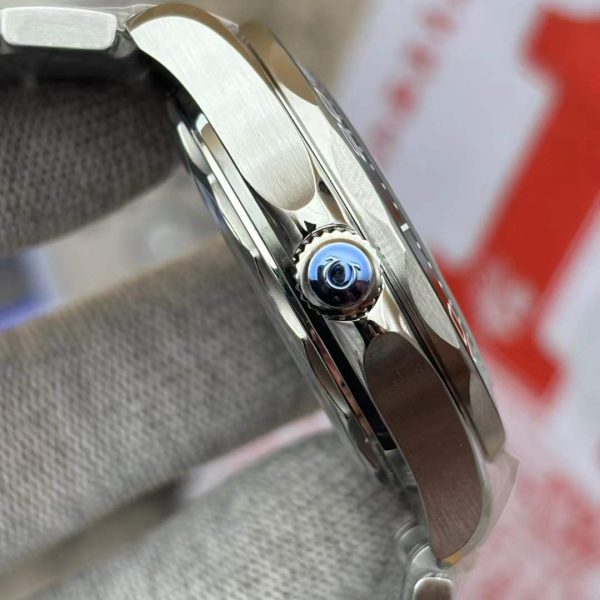 VS Factory Omega Seamaster Diver 300M 42mm Green Dial Green Ceramic Bezel (210.30.42.20.10.001) — detail view 4