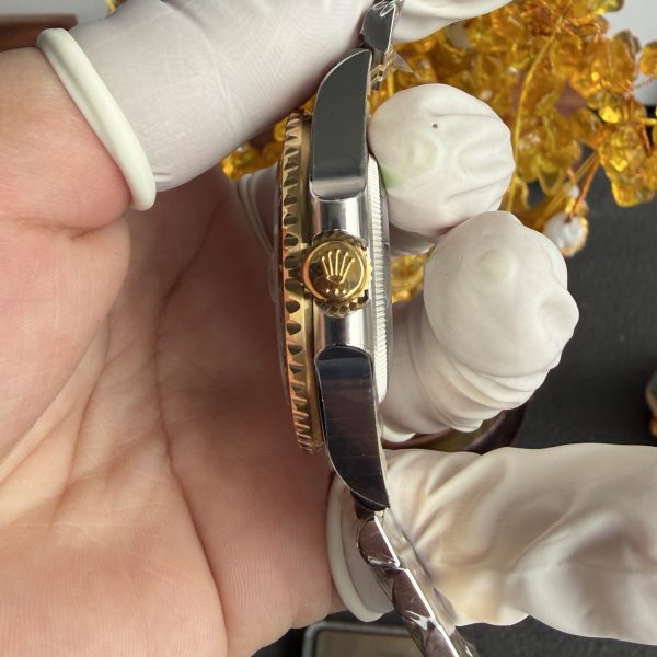 VS Factory Rolex GMT-Master II Two-Tone Yellow Gold Black/Grey Ceramic Bezel Jubilee Bracelet… — detail view 8