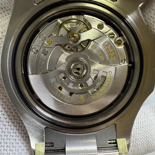 VS Factory Rolex Yacht-Master Titanium 42mm Black Dial (226627) — detail view 10