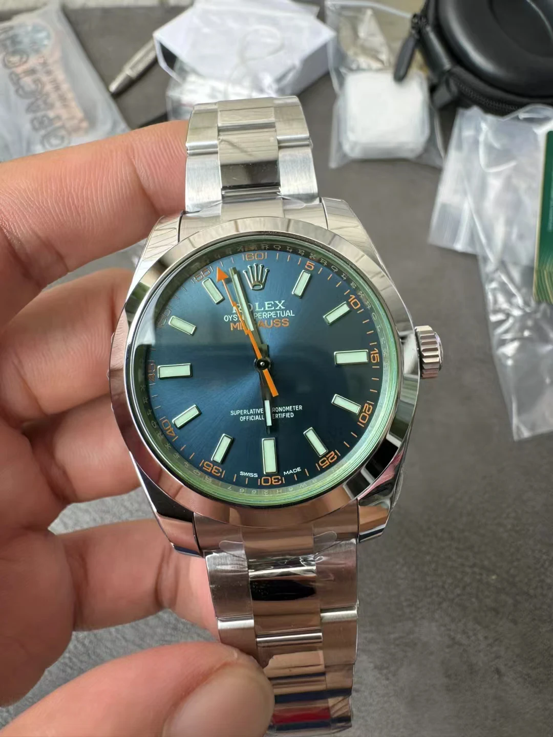 Rolex Milgauss 116400GV VSF Replica Watch — 40mm, Blue Dial, Green Sapphire, VS3131 - Image 4