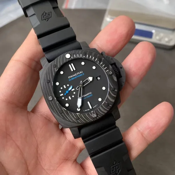 Panerai Submersible PAM02231 VSF Replica Watch — 42mm, Black Dial, Carbotech, Rubber, P.900