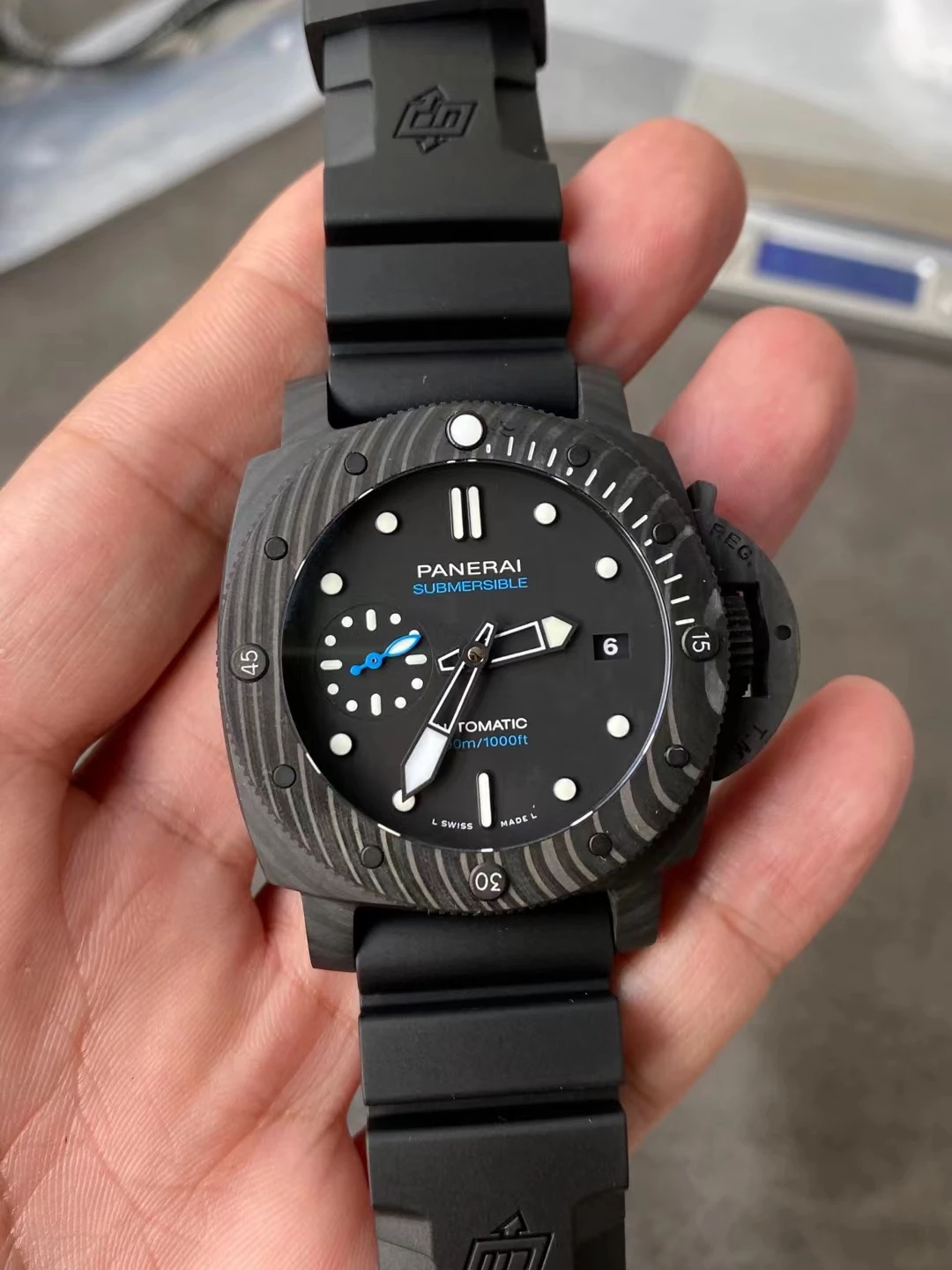 Panerai Submersible PAM02231 VSF Replica Watch — 42mm, Black Dial, Carbotech, Rubber, P.900 - Image 3