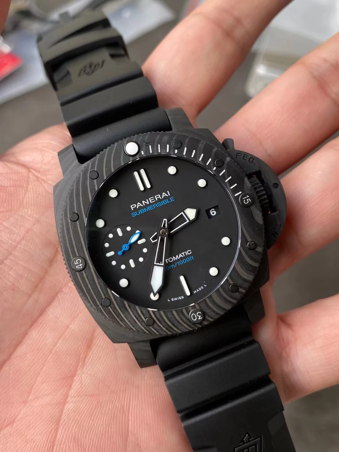 Panerai Submersible PAM02231 VSF Replica Watch — 42mm, Black Dial, Carbotech, Rubber, P.900 - Image 4