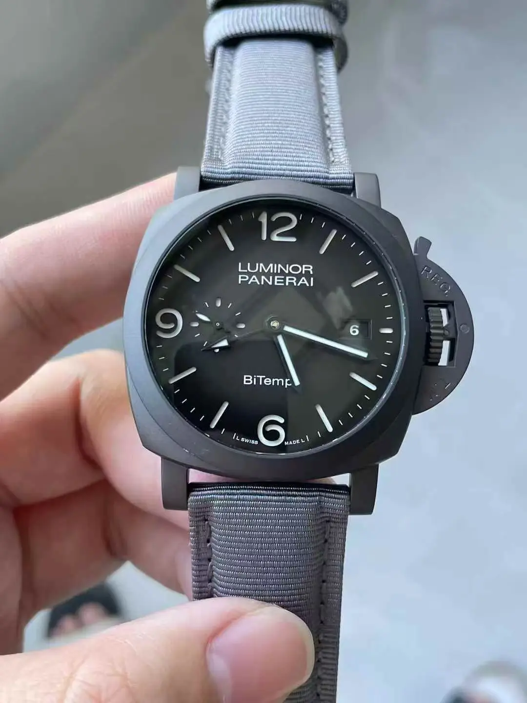 Panerai Luminor BiTempo PAM01467 VSF Replica Watch — 44mm, Gray Ombre Dial, Nylon, P.9010-Style GMT - Image 8