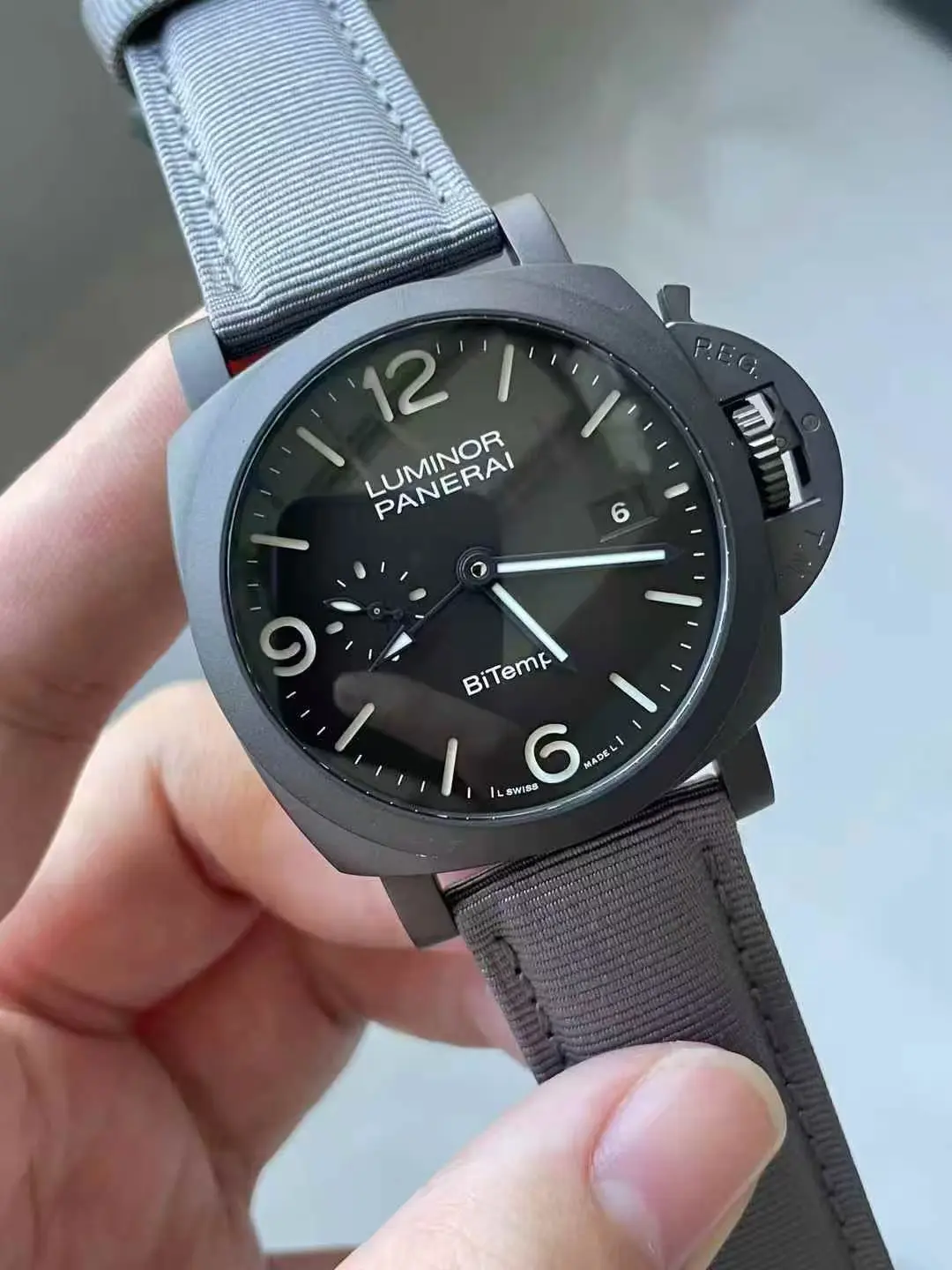Panerai Luminor BiTempo PAM01467 VSF Replica Watch — 44mm, Gray Ombre Dial, Nylon, P.9010-Style GMT - Image 9