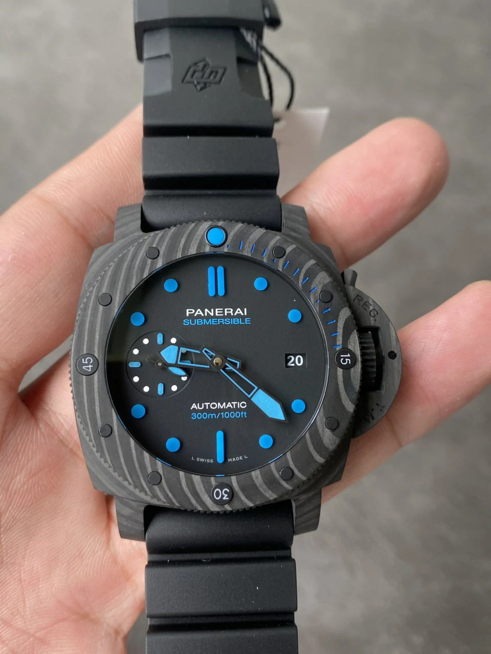 Panerai Submersible PAM00960 VSF Replica Watch — 42mm, Black Dial, Blue Markers, Carbotech, Rubber, P.9000 - Image 2